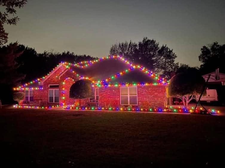 Multicolor run for a family who wanted color &mdash; Christmas light installation by Mike&rsquo;s Cincinnati Christmas Lights